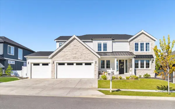2631 S Fairmont Estates Dr, Greenacres, WA 99016