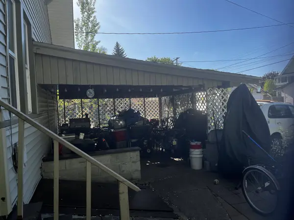 1018 W Grace Ave, Spokane, WA 99205
