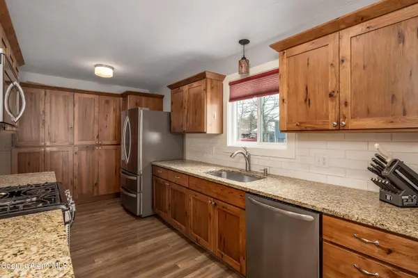 10378 N Bateman ST, Hayden, ID 83835