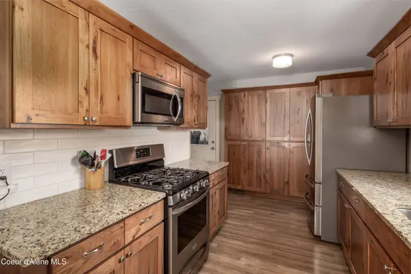 10378 N Bateman ST, Hayden, ID 83835