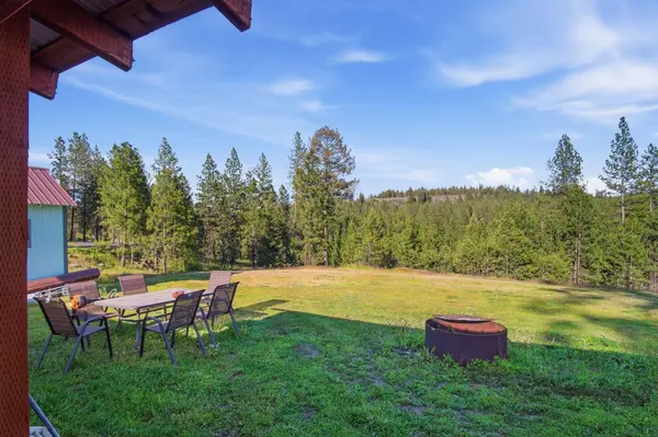 35312 N Newport Hwy #Trlr #48, Chattaroy, WA 99003