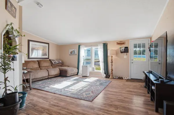 35312 N Newport Hwy #Trlr #48, Chattaroy, WA 99003