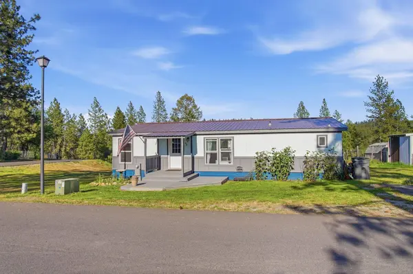 35312 N Newport Hwy #Trlr #48, Chattaroy, WA 99003