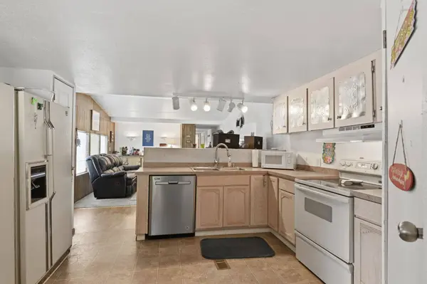 31884 E Phillips Ln, Davenport, WA 99122