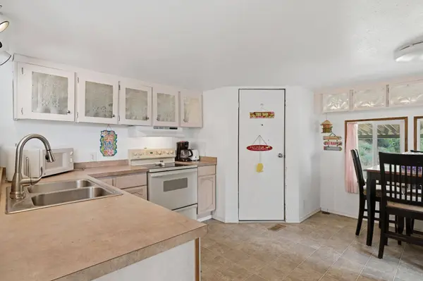 31884 E Phillips Ln, Davenport, WA 99122