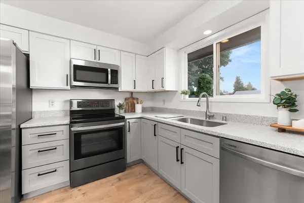 611 E Bismark Ave, Spokane, WA 99208