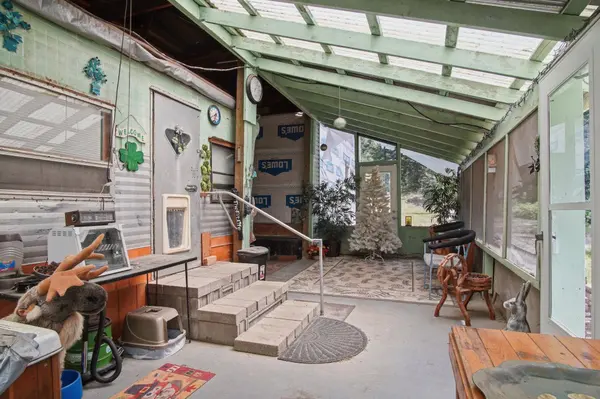 330 Juanita Ln, Elk, WA 99009