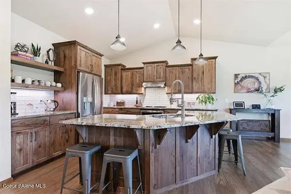 31914 N Zander Ln, Chattaroy, WA 99003