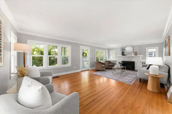 3327 W Glass Ave, Spokane, WA 99205