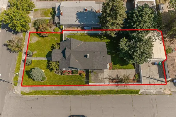 3327 W Glass Ave, Spokane, WA 99205