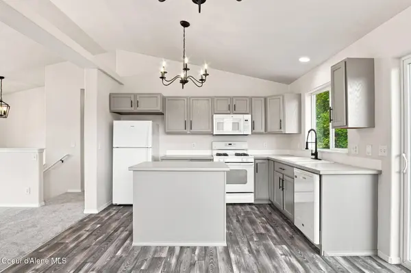 2871 W Apperson DR, Coeur d'Alene, ID 83815