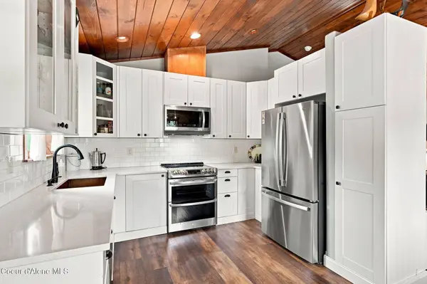 1576 Sunrise Hill Ln, Newport, WA 99156
