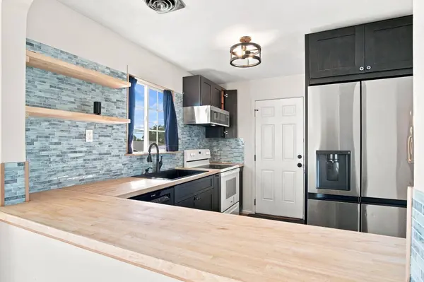 3808 E Cleveland Ave, Spokane, WA 99217
