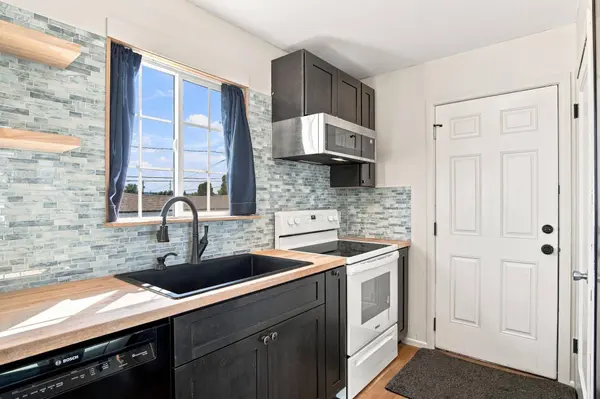 3808 E Cleveland Ave, Spokane, WA 99217