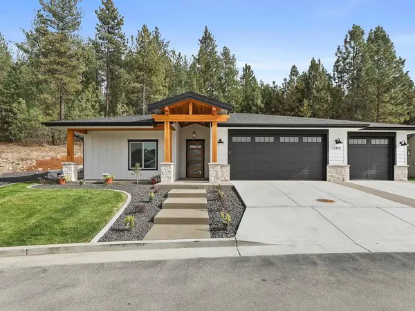 1022 E Wandermere Estates Ln