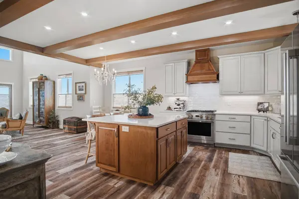 60872 Westview Dr, Nine Mile Falls, WA 99026