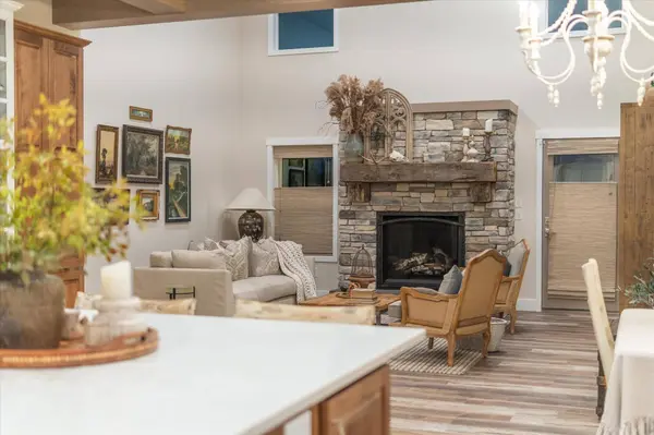 60872 Westview Dr, Nine Mile Falls, WA 99026