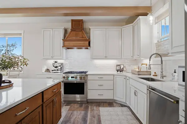 60872 Westview Dr, Nine Mile Falls, WA 99026