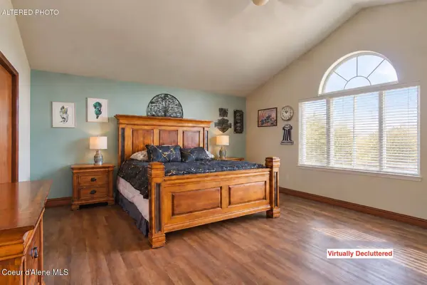 8175 N Salmonberry Lp, Hayden, ID 83835