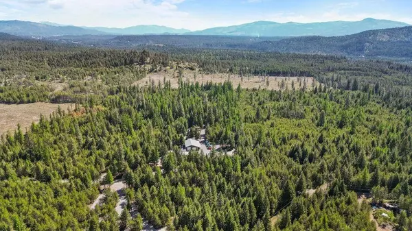 90 Moonlight Ln, Newport, WA 99156