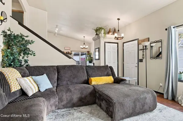 1250 N Kaniksu ST, Post Falls, ID 83854