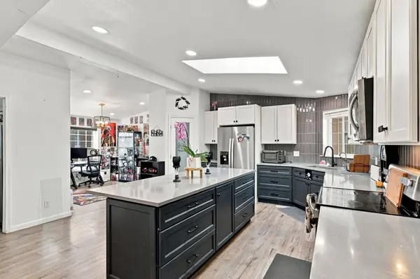 504 S Coach St, Spokane Valley, WA 99016