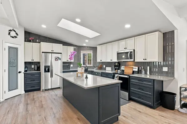 504 S Coach St, Spokane Valley, WA 99016