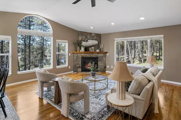 10003 S Gardner Rd, Cheney, WA 99004