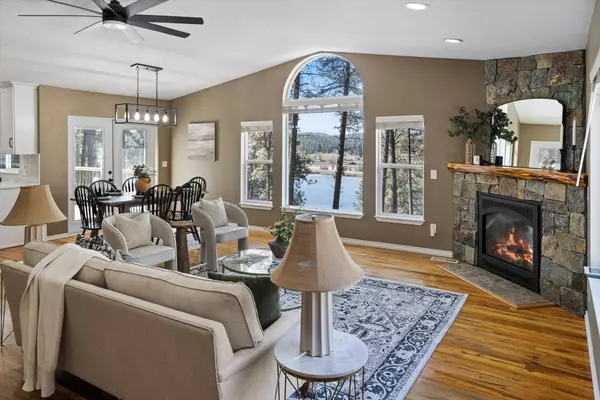 10003 S Gardner Rd, Cheney, WA 99004