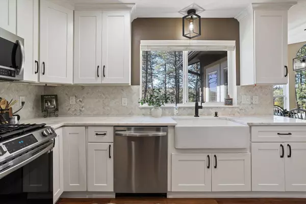 10003 S Gardner Rd, Cheney, WA 99004