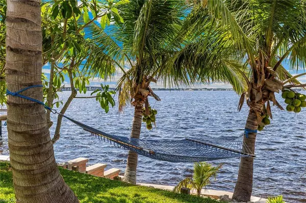 2506 SE 28th ST, Cape Coral, FL 33904