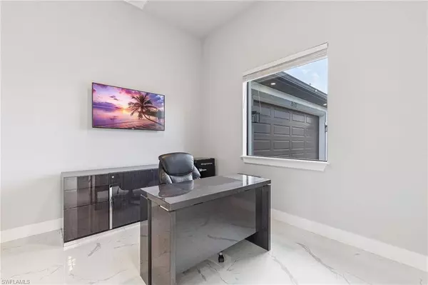 2628 SW 2nd PL, Cape Coral, FL 33914