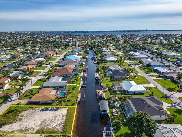 5230 Tamiami CT, Cape Coral, FL 33904