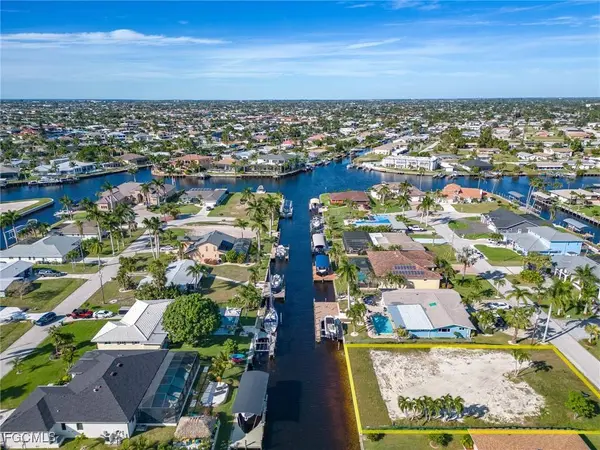 5230 Tamiami CT, Cape Coral, FL 33904