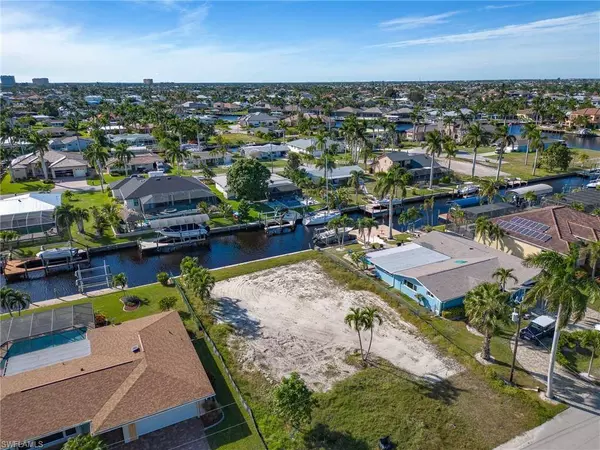 5230 Tamiami CT, Cape Coral, FL 33904