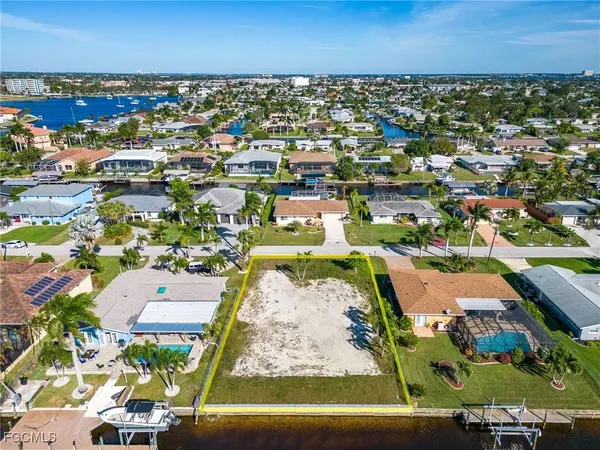 5230 Tamiami CT, Cape Coral, FL 33904