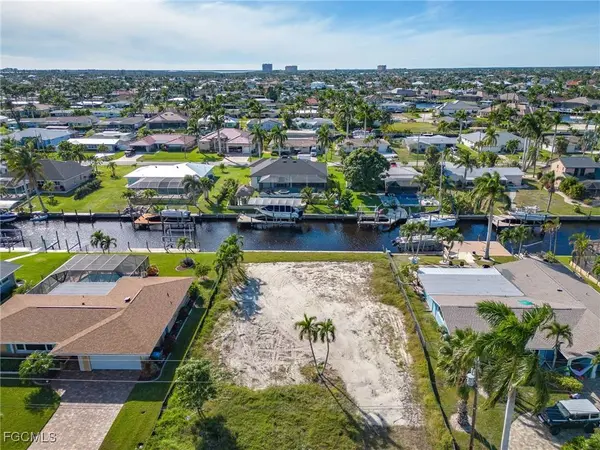 5230 Tamiami CT, Cape Coral, FL 33904
