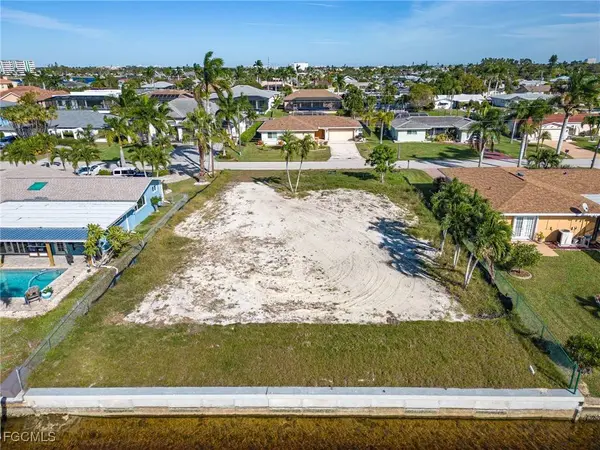 5230 Tamiami CT, Cape Coral, FL 33904