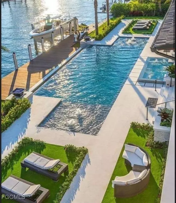 156 SW 52nd TER, Cape Coral, FL 33914