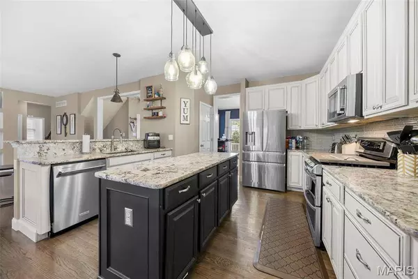 645 Wyndview DR, Lake St Louis, MO 63367