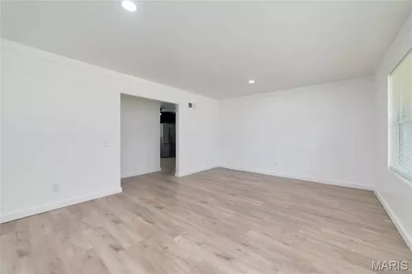 1318 Petite DR, Spanish Lake, MO 63138