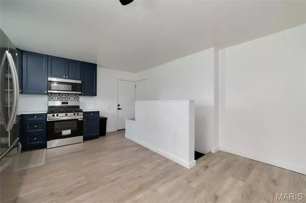 1318 Petite DR, Spanish Lake, MO 63138