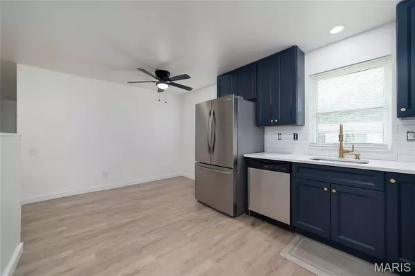 1318 Petite DR, Spanish Lake, MO 63138