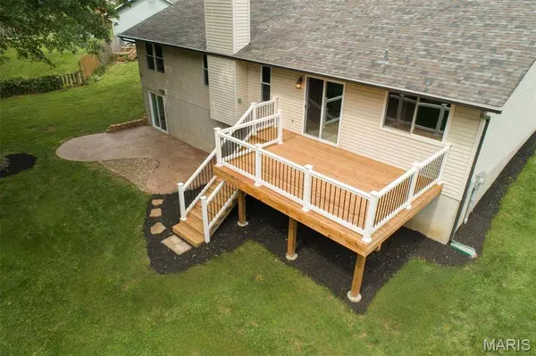 452 Tailor LN, O'fallon, MO 63368