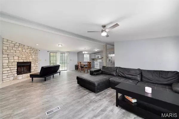 5319 Victory Farm RD, De Soto, MO 63020