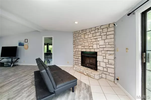 5319 Victory Farm RD, De Soto, MO 63020