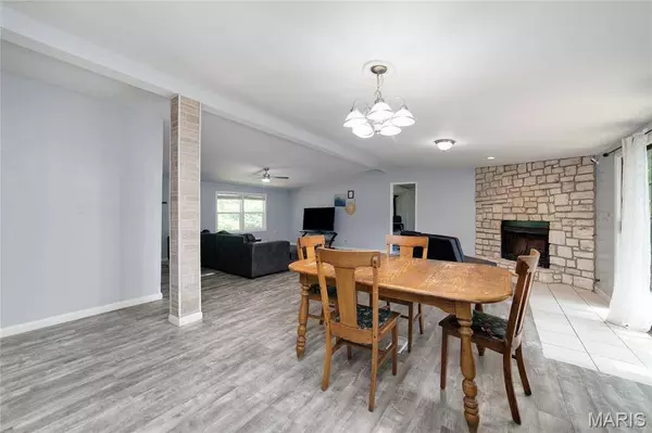 5319 Victory Farm RD, De Soto, MO 63020