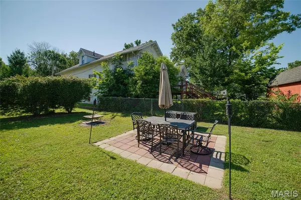 410 N 4th ST, Elsberry, MO 63343