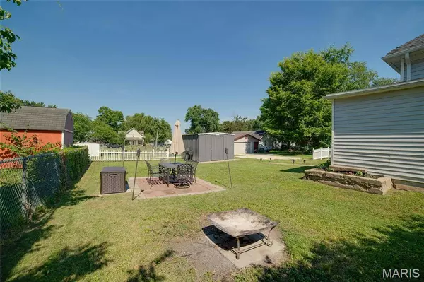 410 N 4th ST, Elsberry, MO 63343
