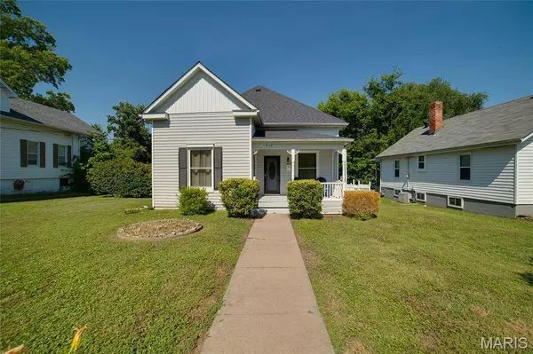 410 N 4th ST, Elsberry, MO 63343